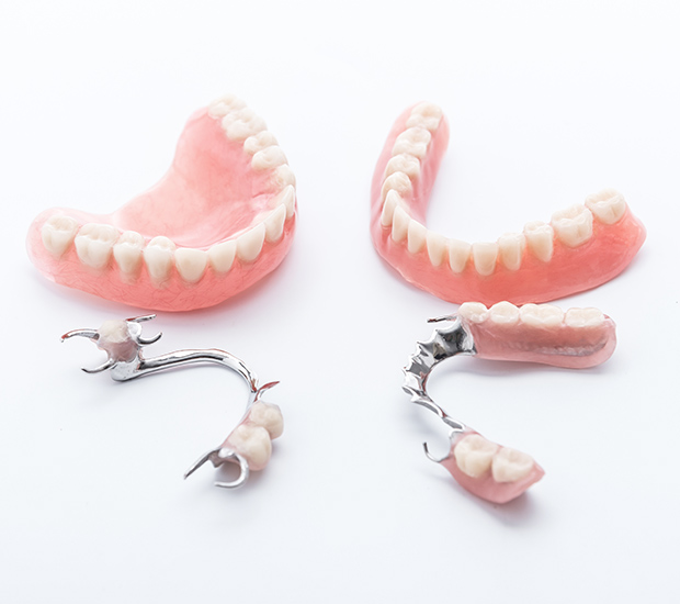 Plantation Dentures and Partial Dentures